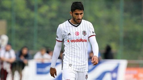 Erməni futbolçu "Beşiktaş"dan ayrılıb