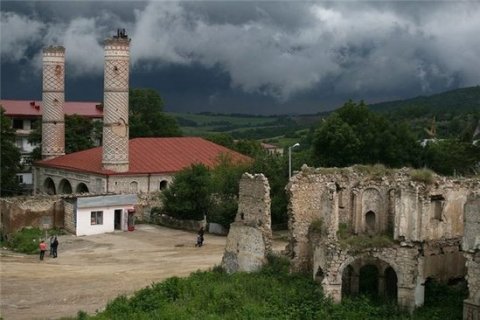 Rusiyalı deputat: “Dağlıq Qarabağ Azərbaycana qaytarılmalıdır”