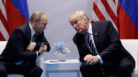 Dünyanın diqqəti Tramp-Putin görüşünə yönəlib