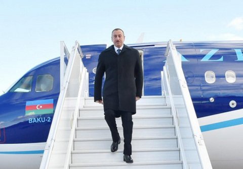 Prezident Türkmənistana rəsmi səfərə gedib