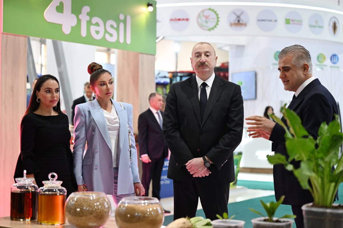 İlham Əliyev 19-cu “Caspian Agro Week” və 31-ci “InterFood Azerbaijan” sərgiləri ilə tanış olub