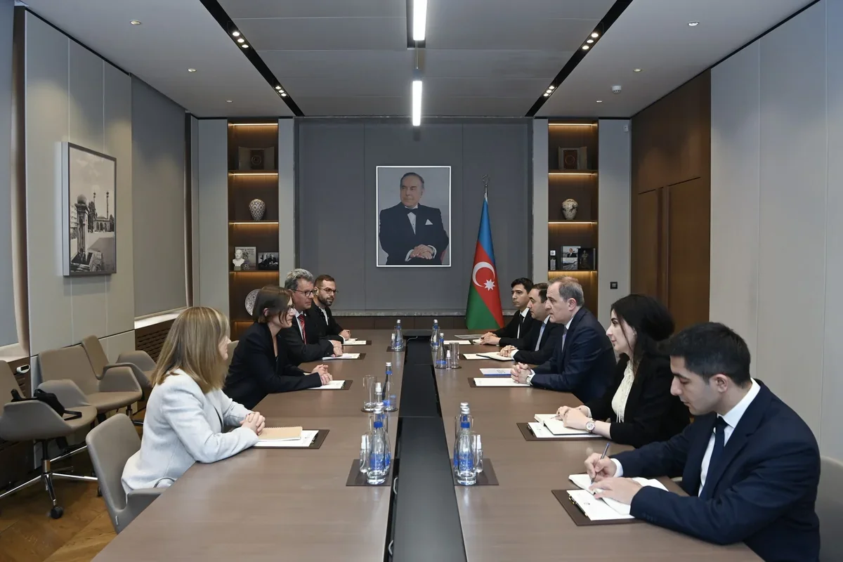 Ceyhun Bayramov Beynəlxalq Qırmızı Xaç Komitəsinin prezidenti ilə görüşüb