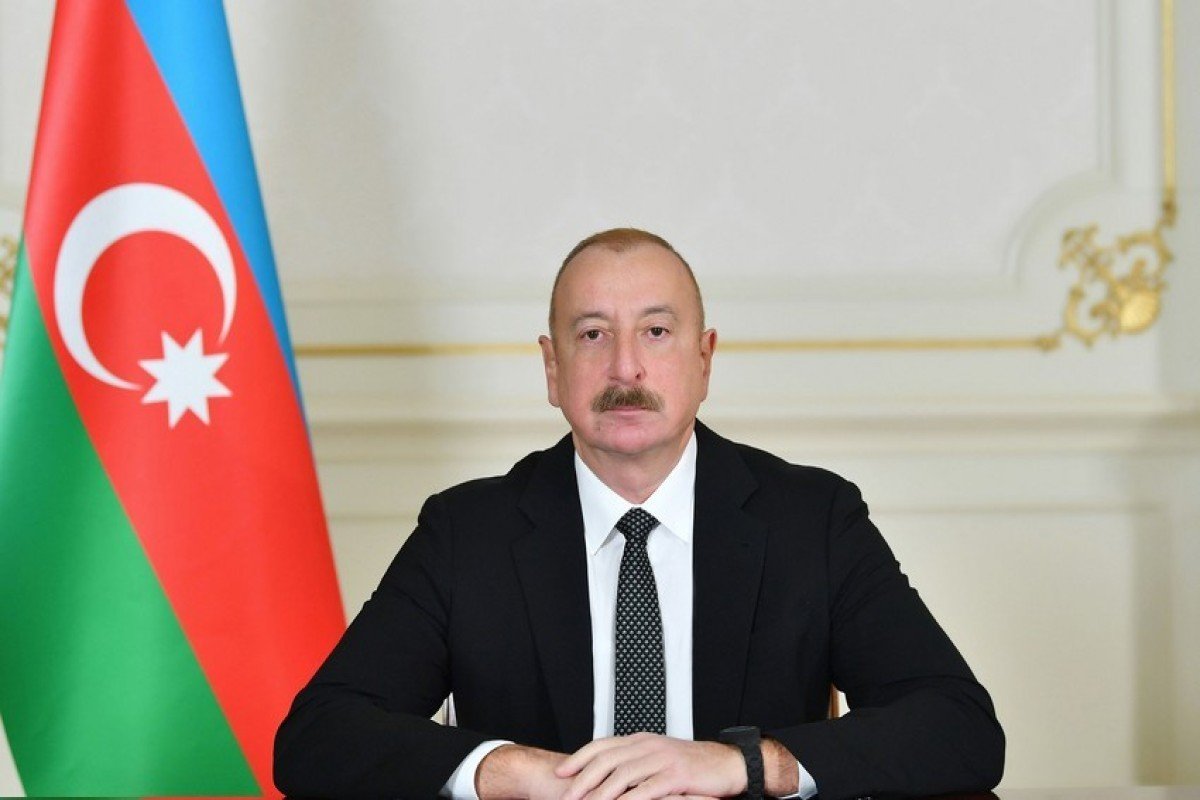 İlham Əliyev Karol Navrotskini təbrik edib