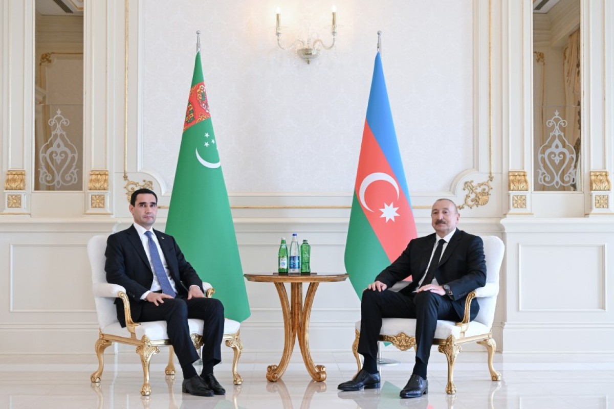 Azərbaycan və Türkmənistan prezidentləri görüşüb (Yenilənib)