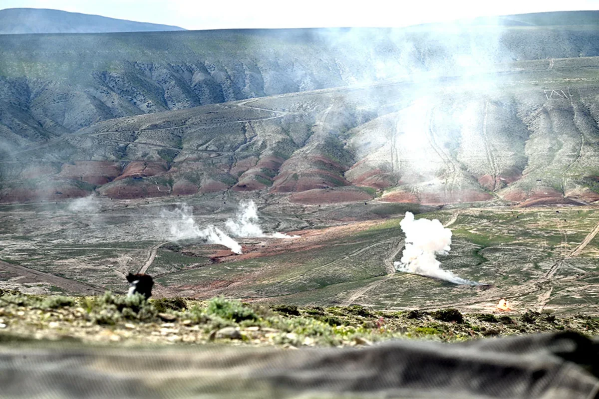 Ordumuz döyüş atışlı təlimə başlayıb