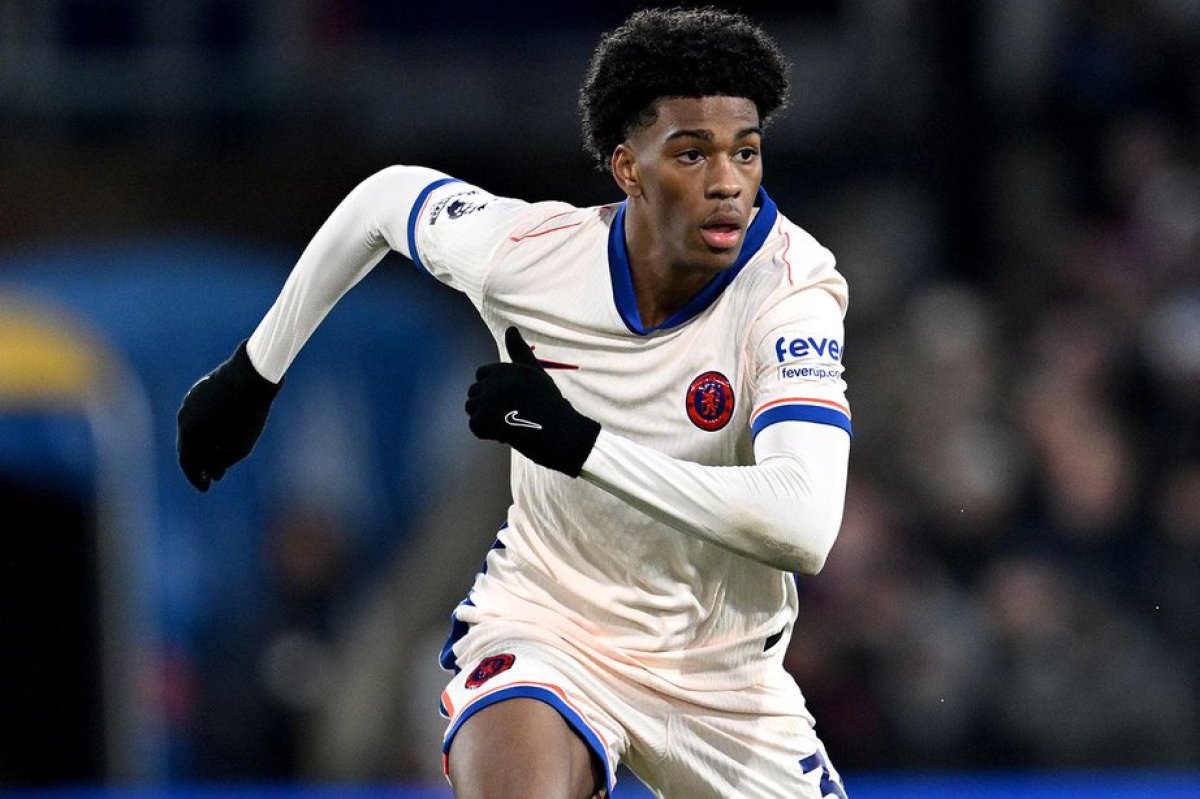 "Çelsi"nin müdafiəçisini transfer etmək istəyirlər