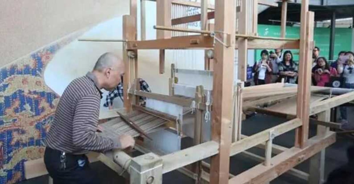 Dünyanın ən qədim proqramçı dəzgahı tapılıb