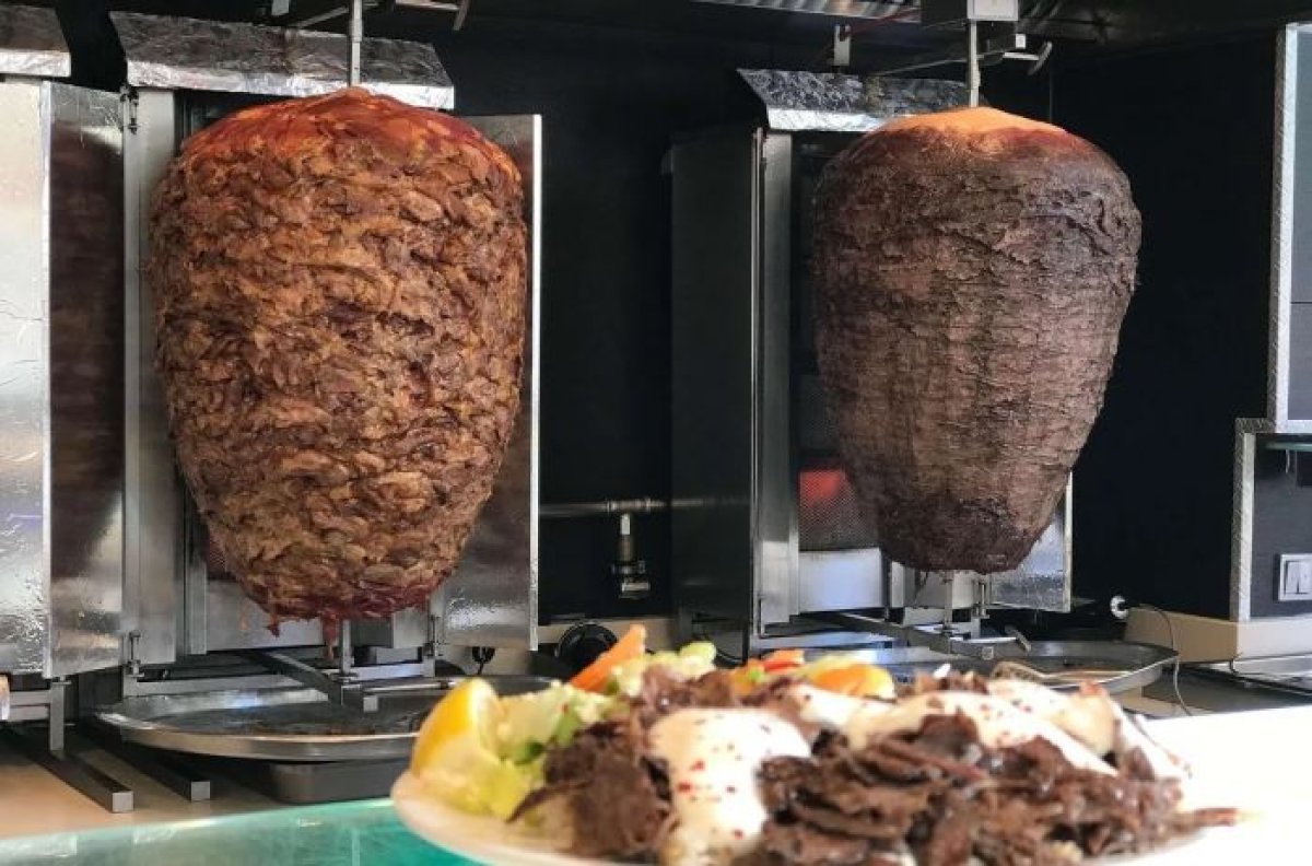 Tərtərdə iki nəfər dönərdən zəhərlənib