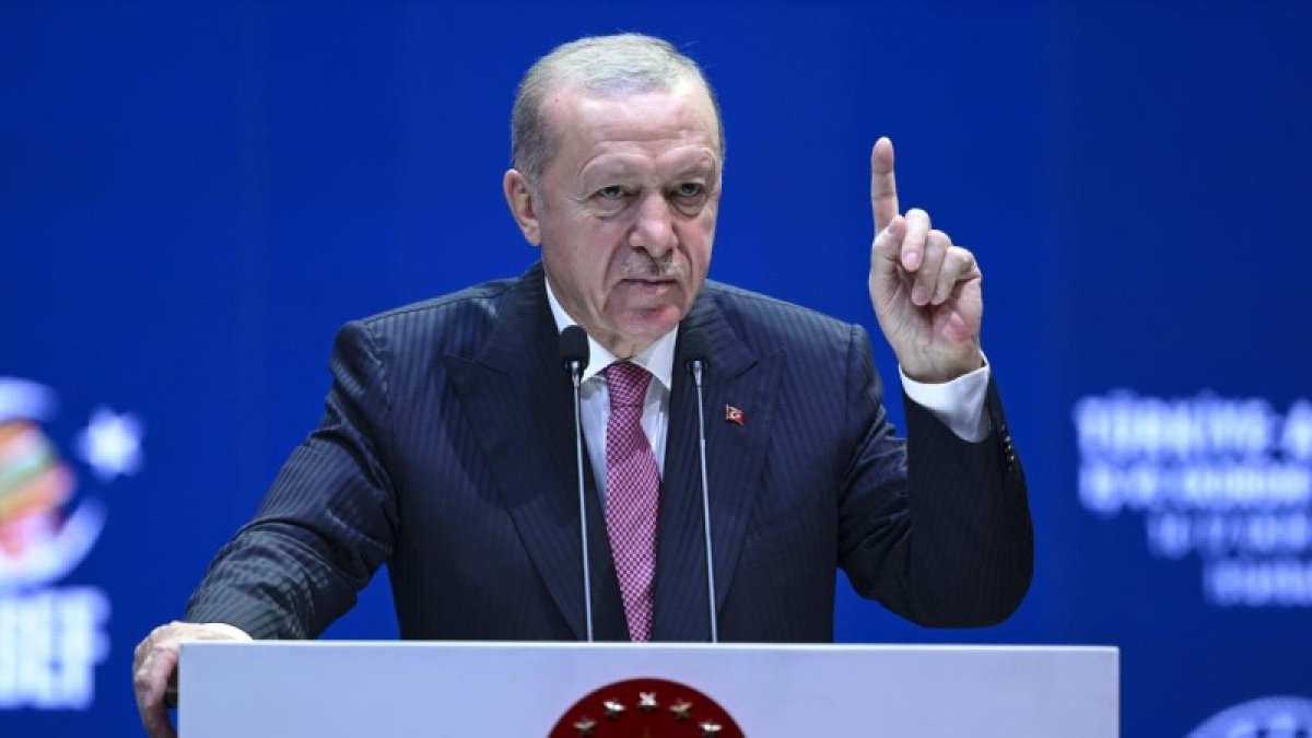 Ərdoğan Türkiyə üçün yeni konstitusiyanın qəbulunu vacib sayır