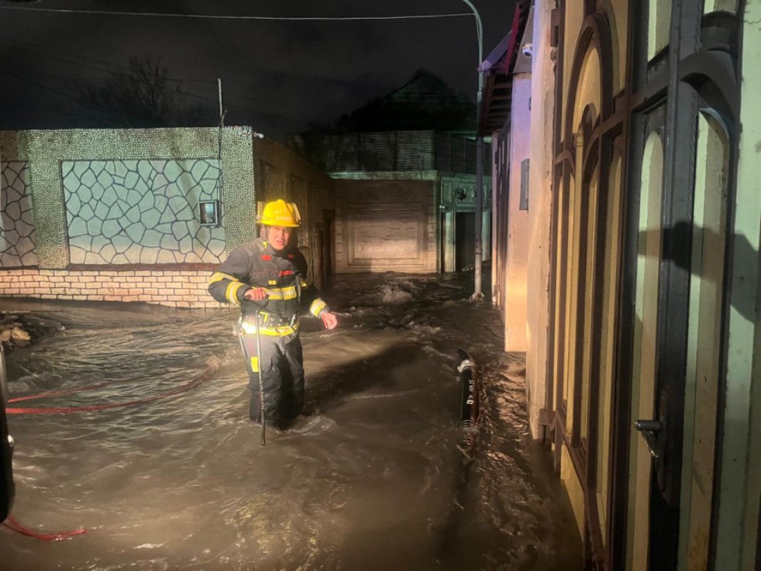 FHN: Köməyə ehtiyacı yarananlar təxliyə olunur