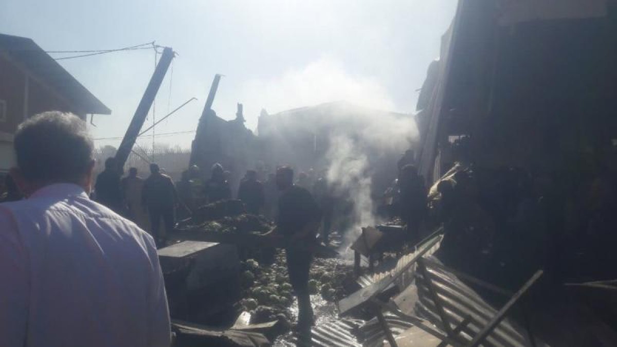 İranda 30-dan çox universitet bombalanıb, 60 tələbə ölüb