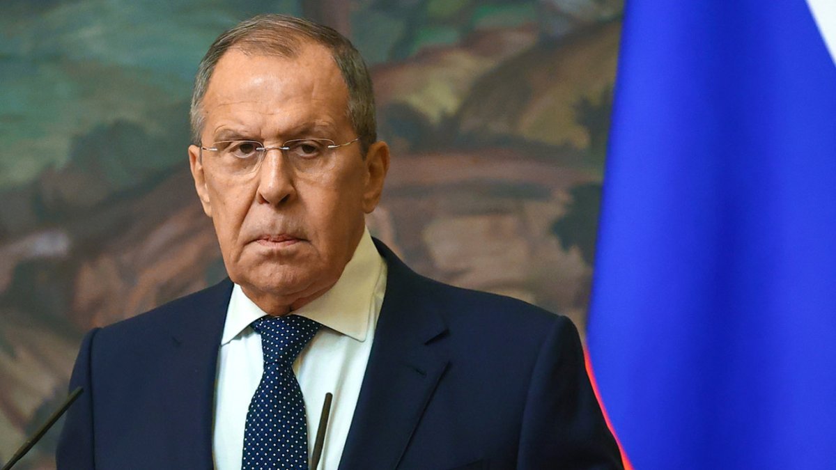  Lavrov həmkarı ilə Fars körfəzindəki gərginliyi müzakirə edib