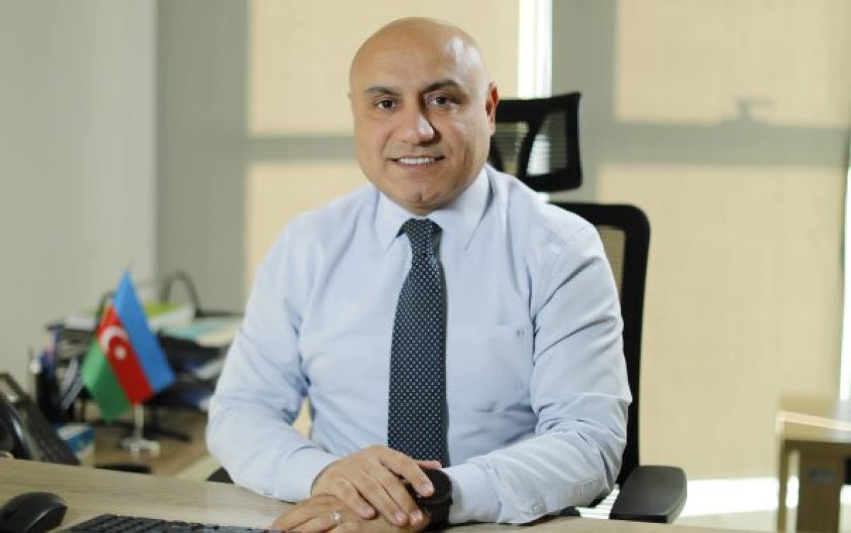 Mətbuat katibi vəzifədən azad edilib