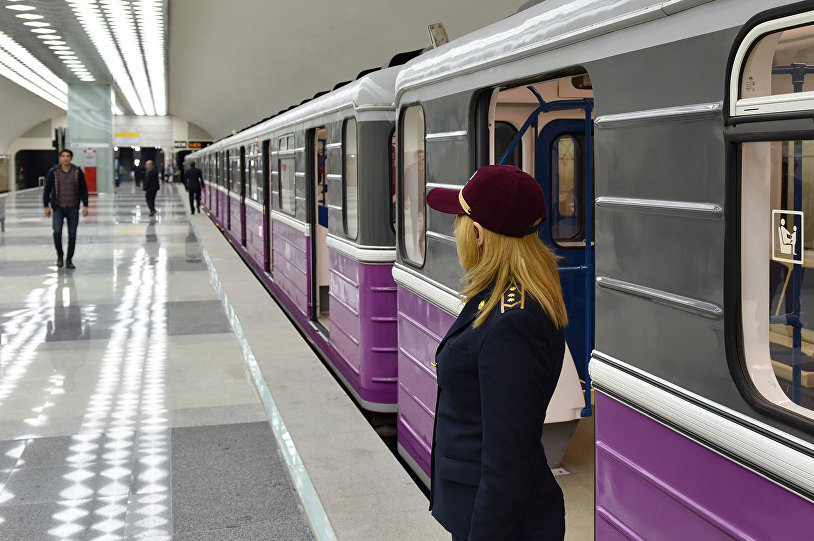 Metroda qatarların hərəkət qrafiki dəyişib