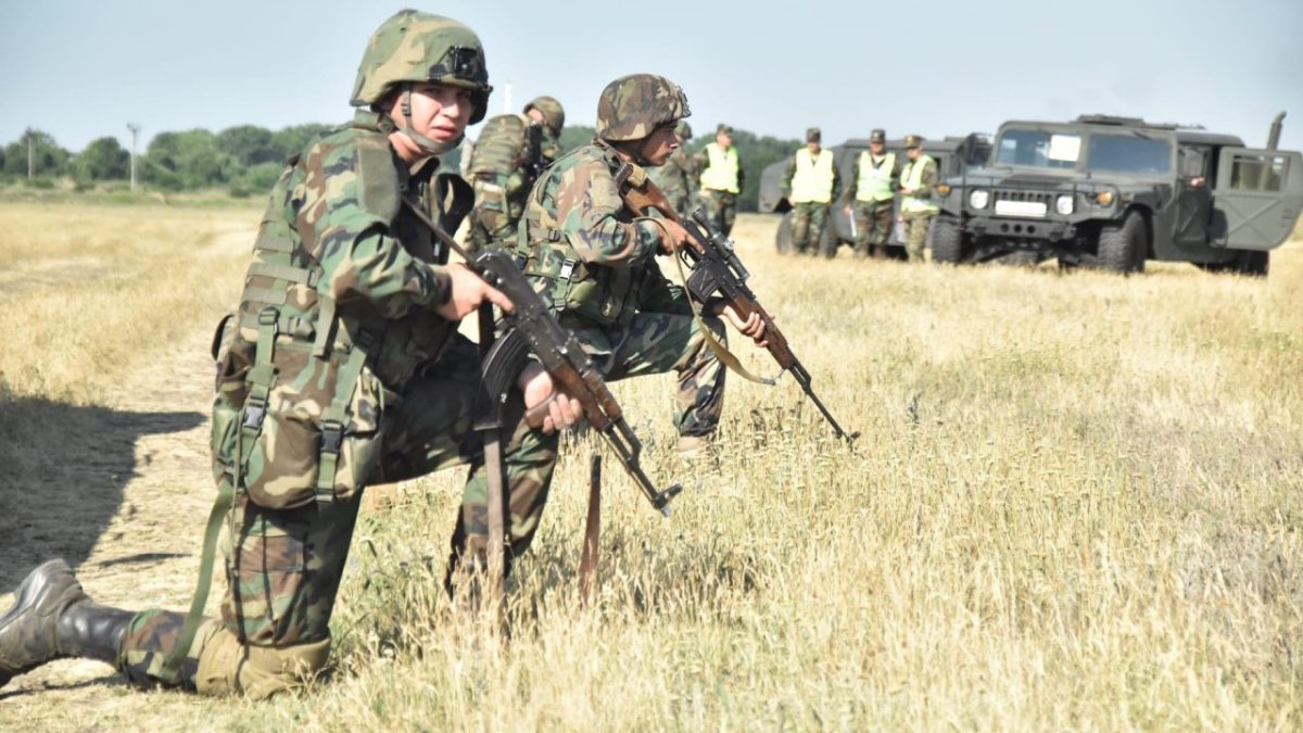  Moldova sərhədinə əlavə hərbi qüvvə yerləşdirirlər