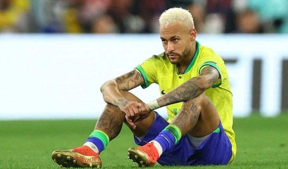 Məşhur futbolçunun səhhətində problem yaranıb