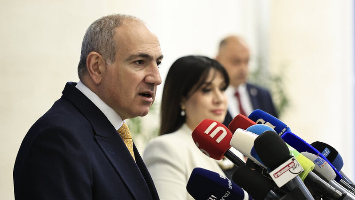 Rusiya və Çin Paşinyanı təbrik etməyə tələsmir