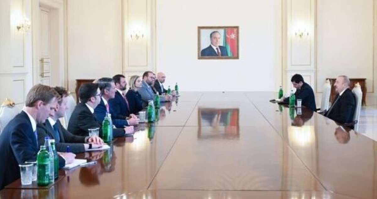 Prezident İlham Əliyev ABŞ nümayəndə heyətini qəbul edib