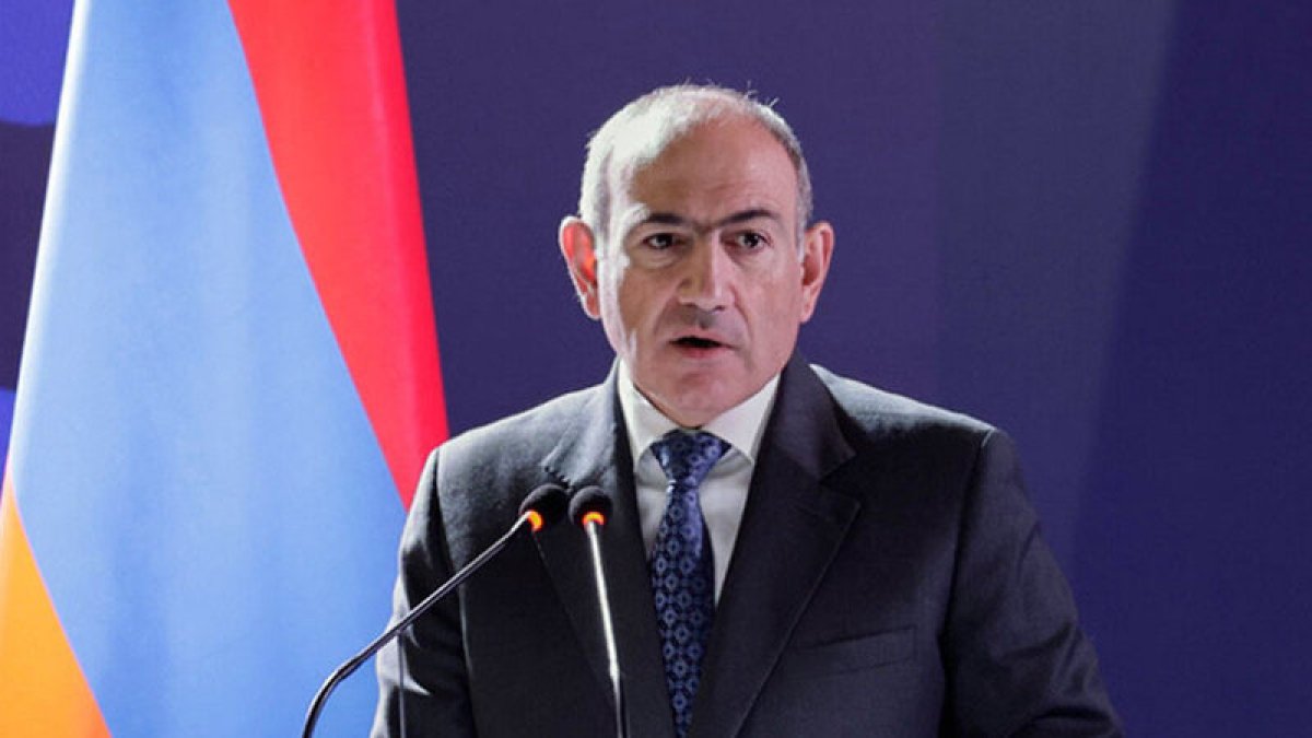 Paşinyan Gümrüdə hakimiyyətin dəyişməsini istəyir