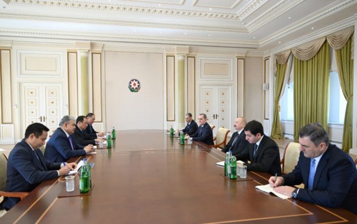 Prezident İlham Əliyev qazaxıstanlı nazirləri qəbul edib