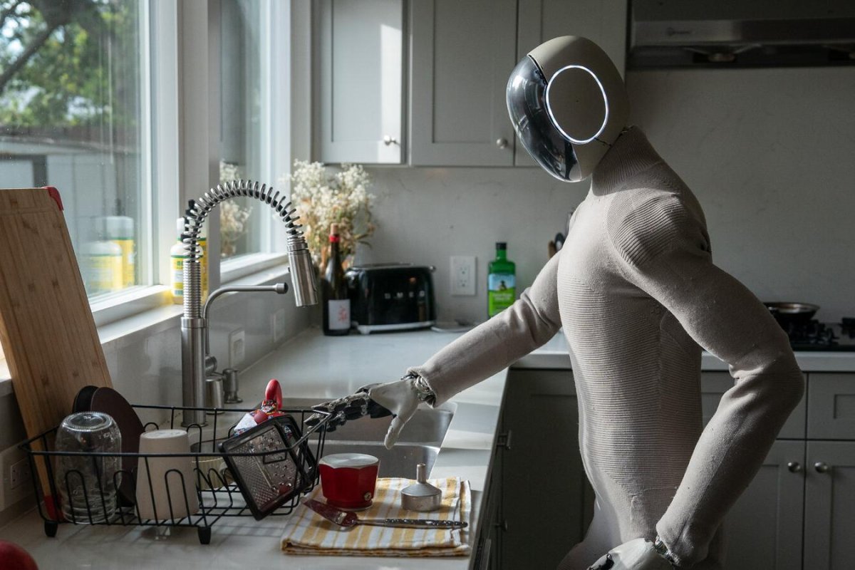 Miqrantlar robotlara real mühitdə işləməyi öyrədəcək