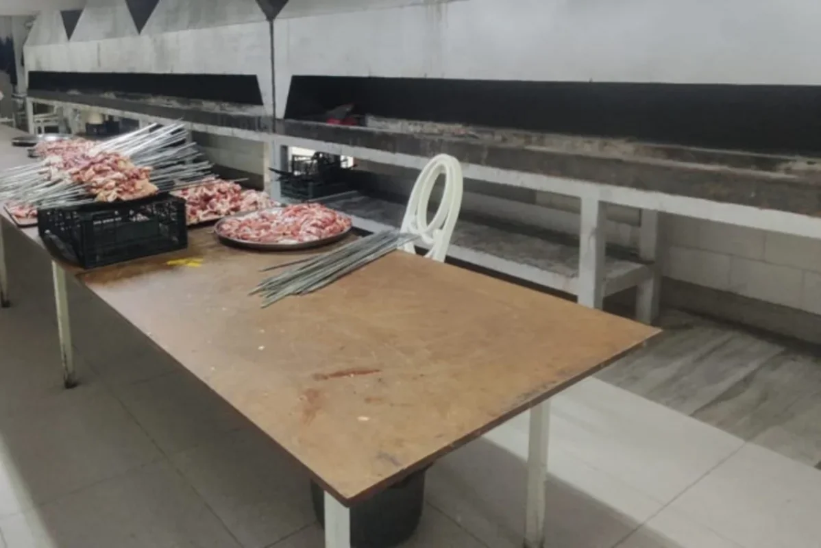 Bakıda şadlıq sarayında ətlərdə at DNT-si aşkarlanıb 