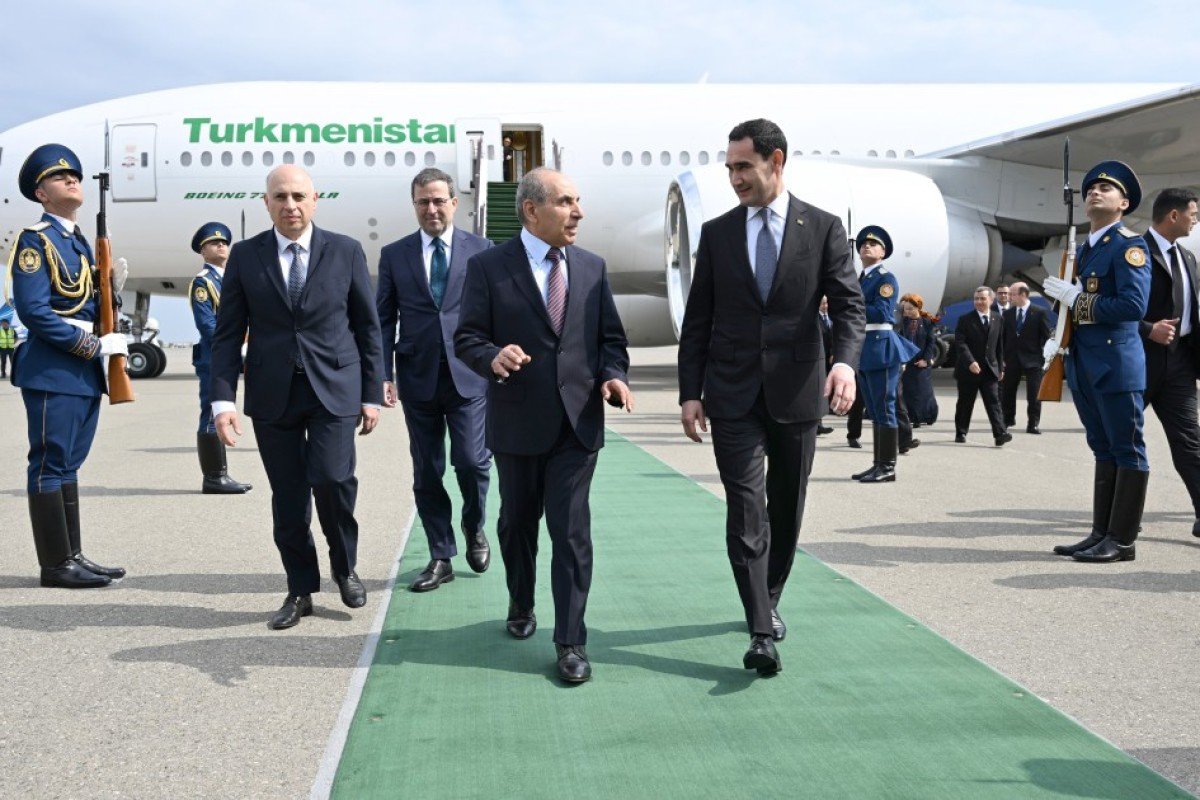 Türkmənistan Prezidenti Azərbaycanda səfərdədir (Yenilənib)