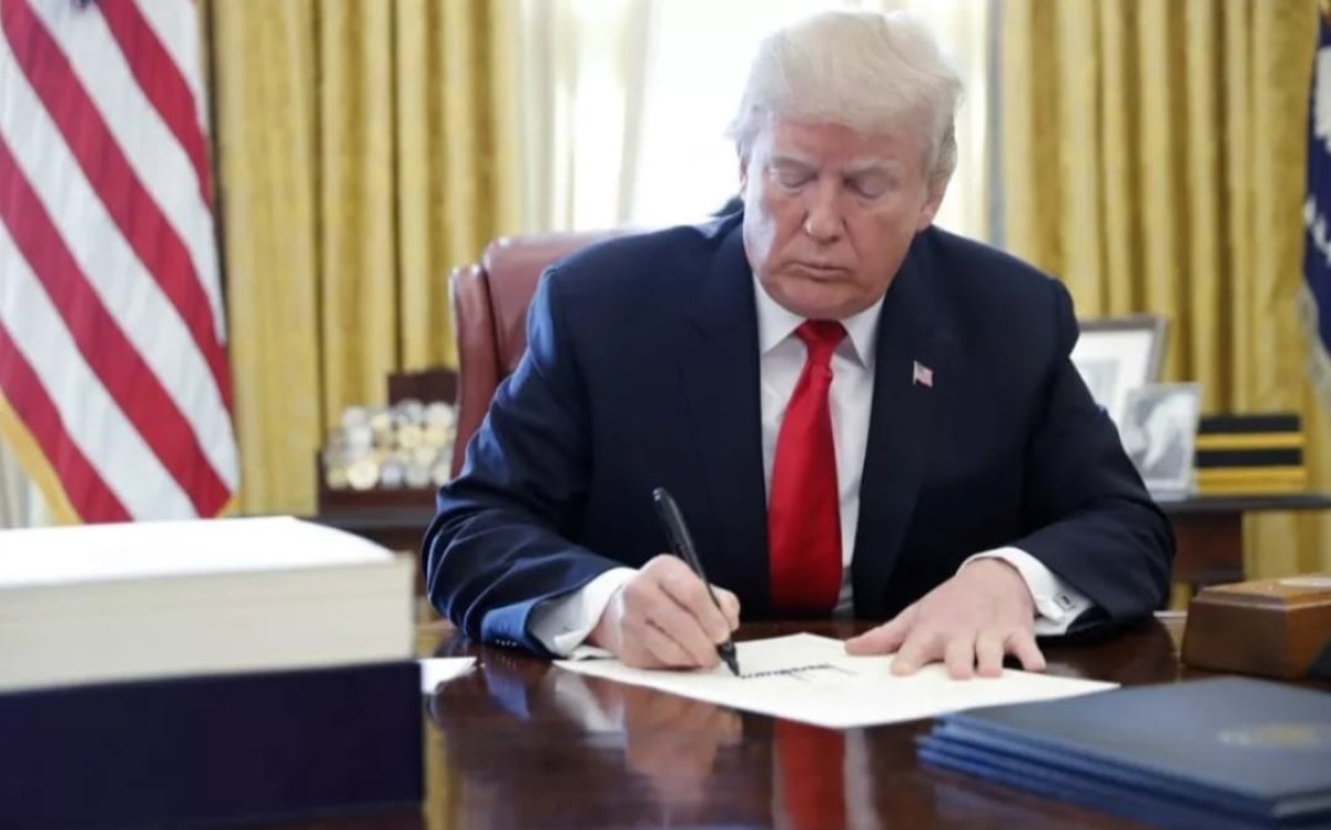 Prezident Tramp 250 əfv fərmanı imzalayacaq