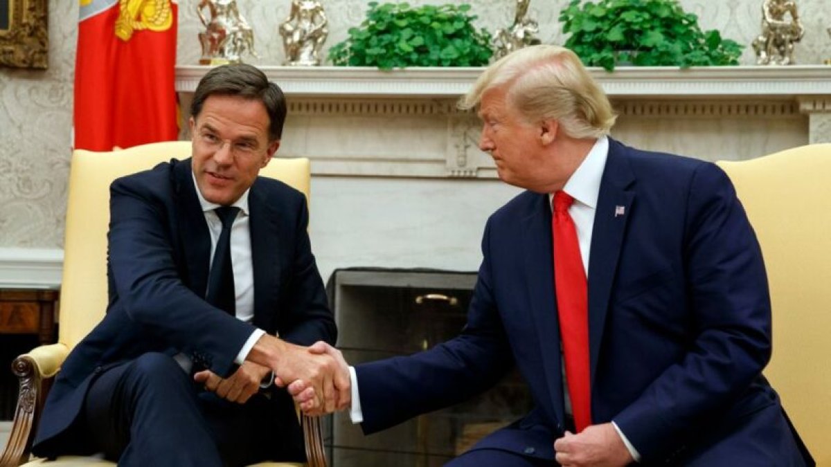 Rutte Trampın NATO-ya inamını artırmağa çalışır