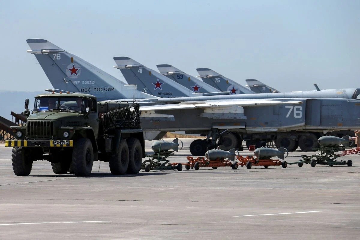 Rusiya Suriyadakı strateji hərbi bazaya gizli yük gəmisi göndərib