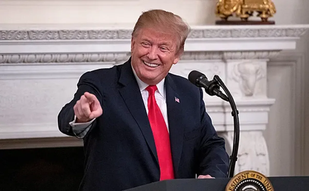 Tramp Ukrayna münaqişəsindən çıxış yolu axtarır