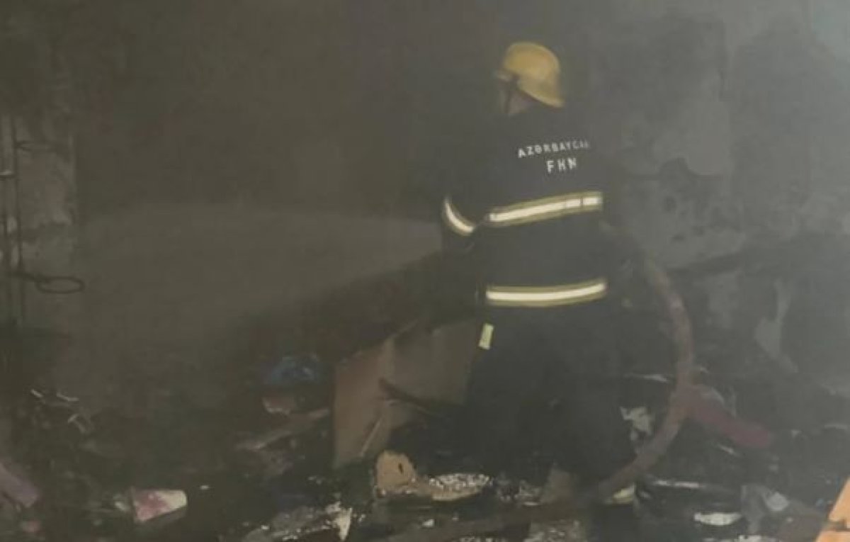 87 yaşlı qadın evində yanaraq ölüb