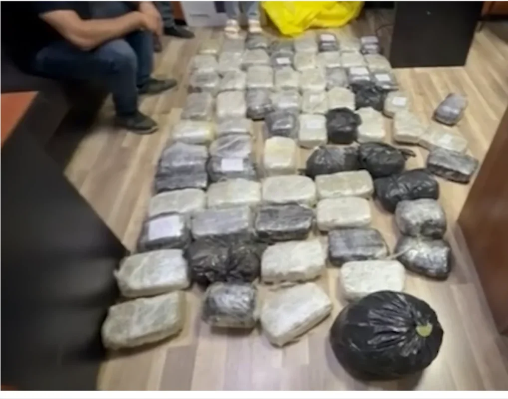 Polis əməliyyatı: bir qadın və kişi 72 kq narkotiklə saxlanılıb