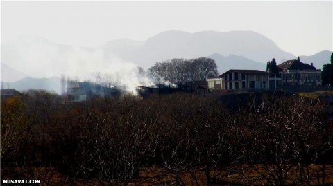 Fazil Məmmədovun villalarından biri yanıb Fazil Məmmədovun villalarından biri yanıb
