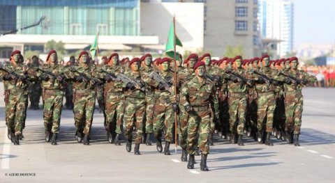 Azərbaycan Ordusu “Azadlıq” meydanında məşqlərə başlayıb