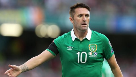 Əfsanəvi irlandiyalı futbolçu karyerasını başa vurdu