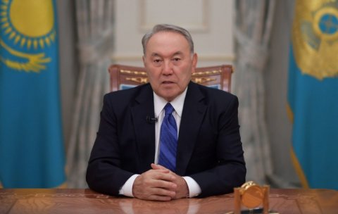 Nazarbayev istefaya getdi