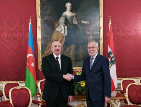İlham Əliyev Avstriya prezidenti ilə görüşüb İlham Əliyev Avstriya prezidenti ilə görüşüb