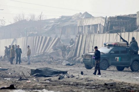 Talibançılar Əfqanıstanın birinci vitse-prezidentinin karvanına hücum etdilər Talibançılar Əfqanıstanın birinci vitse-prezidentinin karvanına hücum etdilər