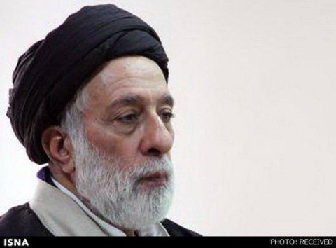 İran liderinin qardaşı: “Hamımız xalqdan üzr istəməliyik”
