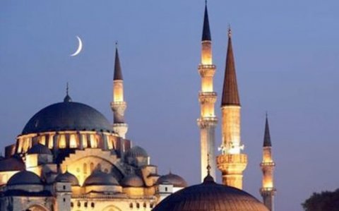 Müsəlmanlar Ramazan bayramını qeyd edir