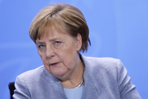 Merkel Zelenski ilə görüşdü, Moskvaya mesaj verdi - Sanksiyalarla bağlı