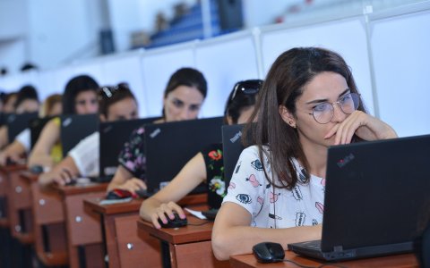 Müəllimlərin işə qəbul imtahanları başa çatır Müəllimlərin işə qəbul imtahanları başa çatır