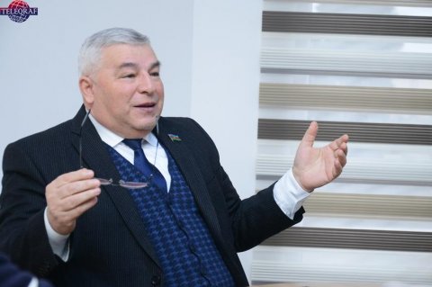 Deputat: “Rövşən Məmmədov AzTV-də böyük uğurlara nail olub”
