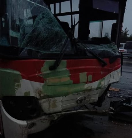 Bakı-Sumqayıt yolunda iki avtobus toqquşdu: 5 yaralı var