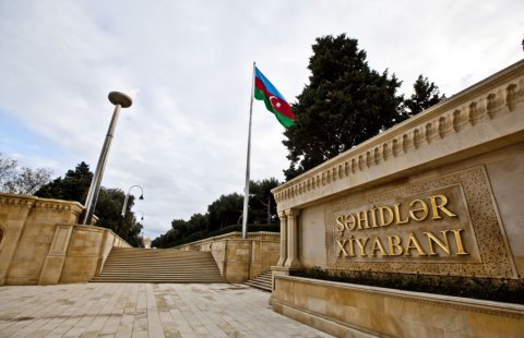 İdman klubunun üzvləri şəhidlərimizi anıb İdman klubunun üzvləri şəhidlərimizi anıb