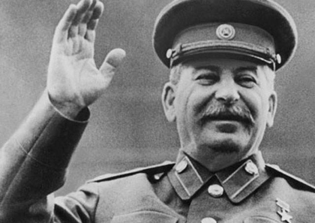 Deputat: “Stalin Tanrının bizə bəxş etdiyi lütfdür”