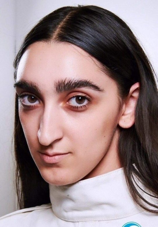 “Gucci”-nin yeni siması 23 yaşlı erməni mankendir “Gucci”-nin yeni siması 23 yaşlı erməni mankendir