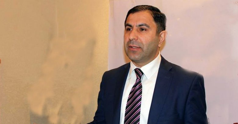 Baş nazir dəyişikliyi birmənalı qarşılanmır Baş nazir dəyişikliyi birmənalı qarşılanmır