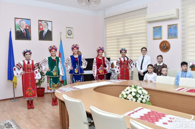 Zelenski BSU-da Ukrayna Tədris-Mədəniyyət Mərkəzi ilə tanış olub